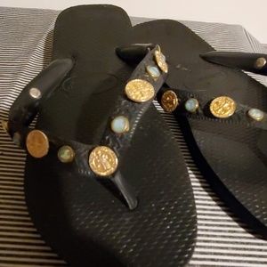TOP HAVAIANAS flip flops.        #175